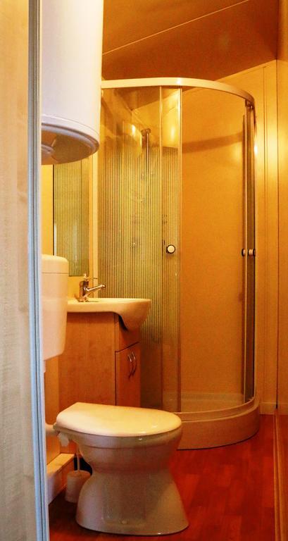 Aranykert Apartmanok Vének Exterior foto