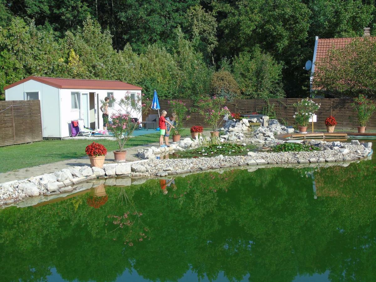 Aranykert Apartmanok Vének Exterior foto